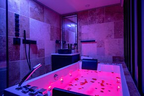 Cristalys Loveroom & Spa