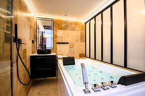Cristalys Loveroom & Spa