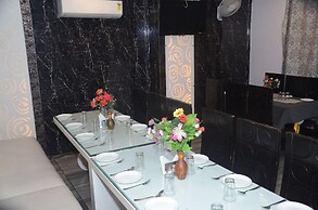 HOTEL  RAJ PALACE SHIVPURI