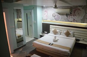 HOTEL  RAJ PALACE SHIVPURI