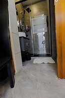 One Click Cozy Suites