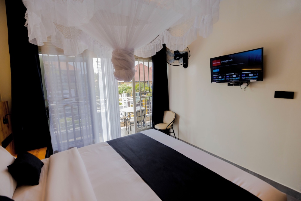One Click Cozy Suites