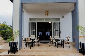 One Click Cozy Suites