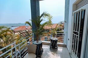 One Click Cozy Suites