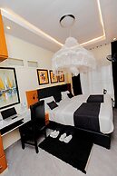 One Click Cozy Suites