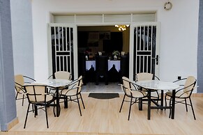 One Click Cozy Suites