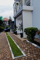 One Click Cozy Suites