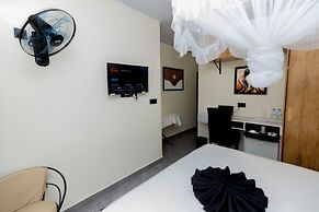 One Click Cozy Suites