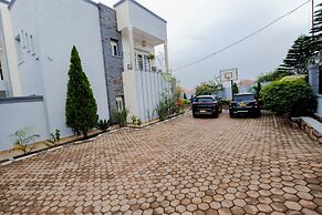 One Click Cozy Suites
