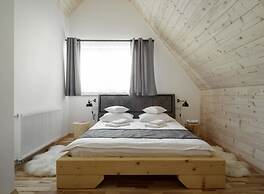 Comfortable Holiday Home in a Mountain Style