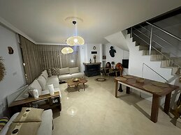 Detached House With Pool in Alacati