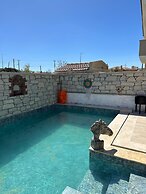Detached House With Pool in Alacati