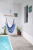 Modern Apartment w Private Pool