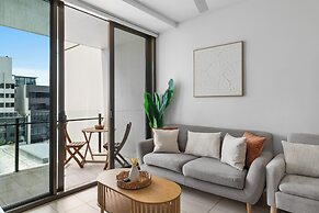 Sleek 2BRM Apartment at Aqua Newstead