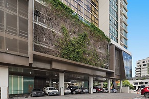 Sleek 2BRM Apartment at Aqua Newstead