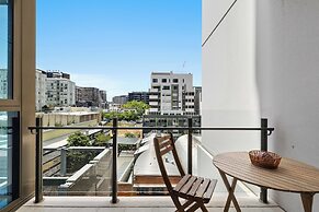 Sleek 2BRM Apartment at Aqua Newstead