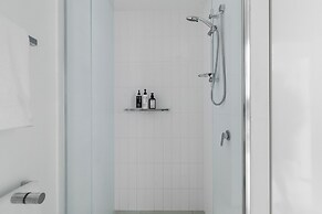 Sleek 2BRM Apartment at Aqua Newstead
