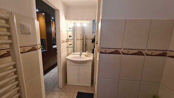 Simple Room Long Stay Central Location