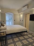 Cohen's boutique hotel