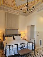 Cohen's boutique hotel