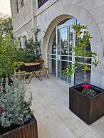 Cohen's boutique hotel