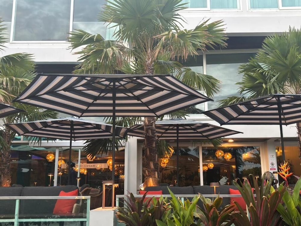 Gooseberry Baan & Bistro