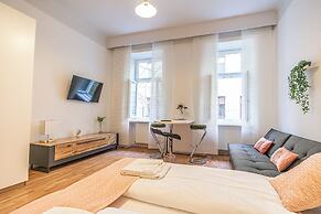 Cozy Room with Facilities Long Stay