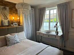 Bushey B&B