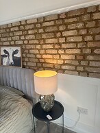 Bushey B&B