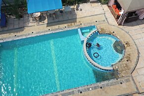 Paton Luxury Resort