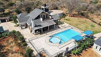 Paton Luxury Resort