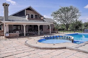 Paton Luxury Resort