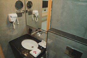 Hotel Siddharth Grand