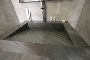 Heritage Residences-Velvet Rouge 1BR