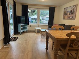 Kijkduin Beach Lodge With Indoor Pool