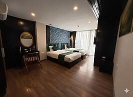 Cloud Chaser Hotel