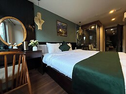 Cloud Chaser Hotel
