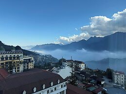 Cloud Chaser Hotel