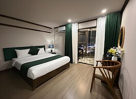 Cloud Chaser Hotel