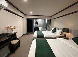 Cloud Chaser Hotel