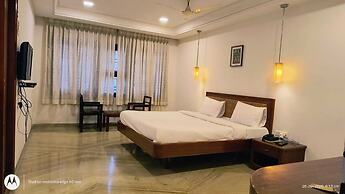 Hotel Raya's Annexe 1