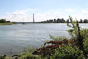 Fährhaus am Rhein Hotel Düsseldorf