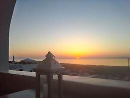 Kiklamino Sunset Suites