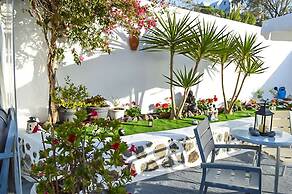 Kiklamino Sunset Suites