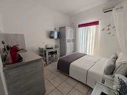 Kiklamino Sunset Suites