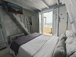 Kiklamino Sunset Suites