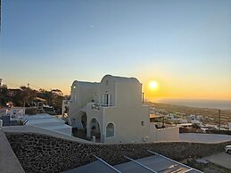 Kiklamino Sunset Suites