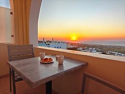 Kiklamino Sunset Suites