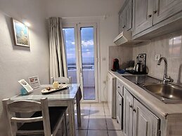 Kiklamino Sunset Suites