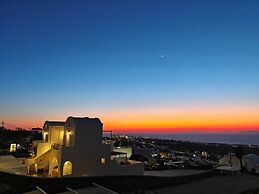 Kiklamino Sunset Suites